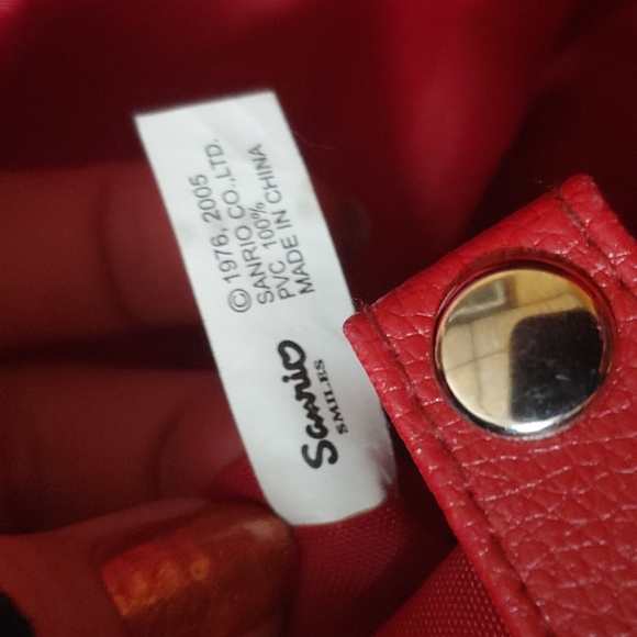 Sanrio Hello Kitty Vintage Leather Shoulder Bag - Picture 14 of 17